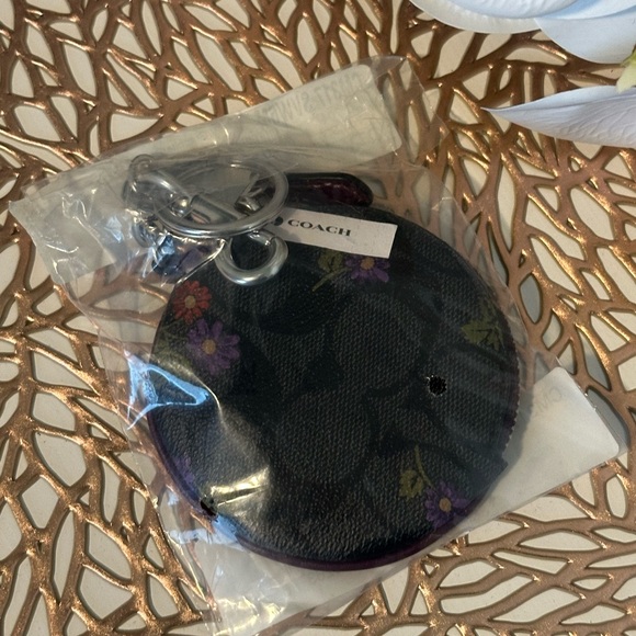 NWT Coach Black Floral Coin Pouch - Picture 3 of 13